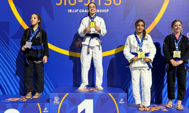 Atleta de São José se torna campeã mundial de jiu-jitsu