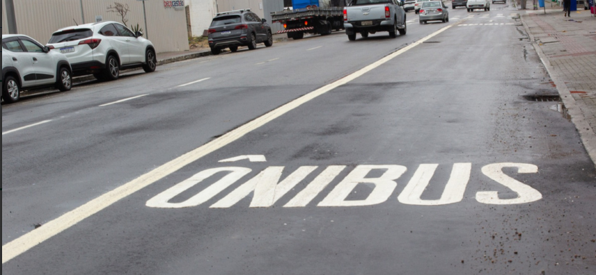 Prefeitura de São José inicia autuação de motoristas que utilizarem irregularmente faixa exclusiva da Avenida Presidente Kennedy